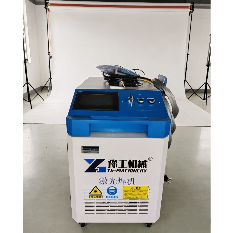Máquina de Limpeza a Laser de  - Industrial Laser Metal Cutter avaliação e preço
